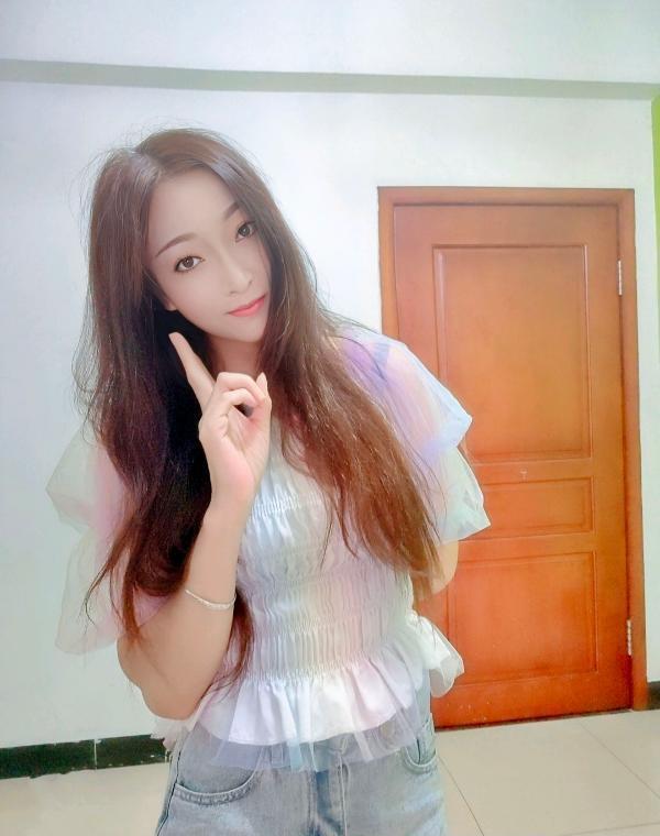 长腿服务控少妇燕燕