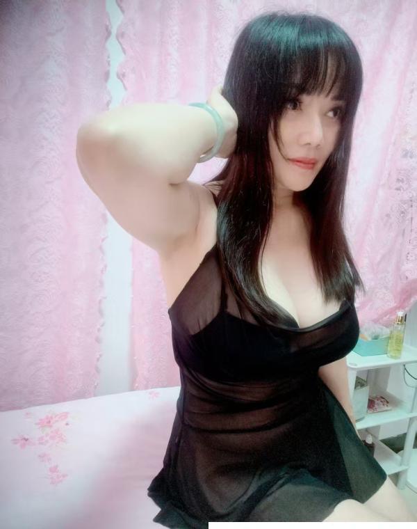 梅花园大奶熟女