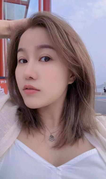 蜀山大胸服务型美女