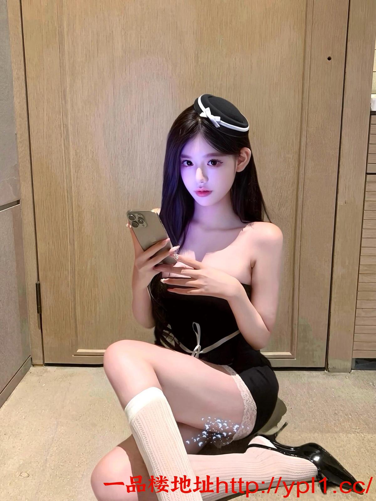 蜜桃臀粉嫩多汁清纯妹（可外出）