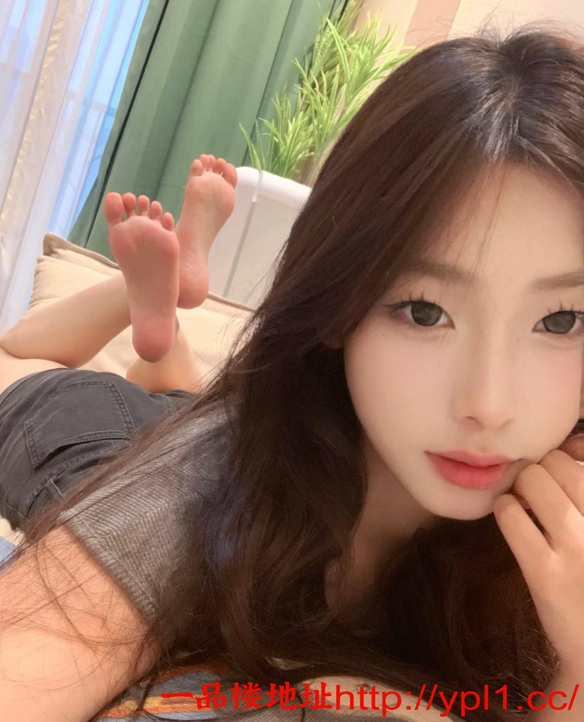 黄岛高颜值白嫩清纯萌妹