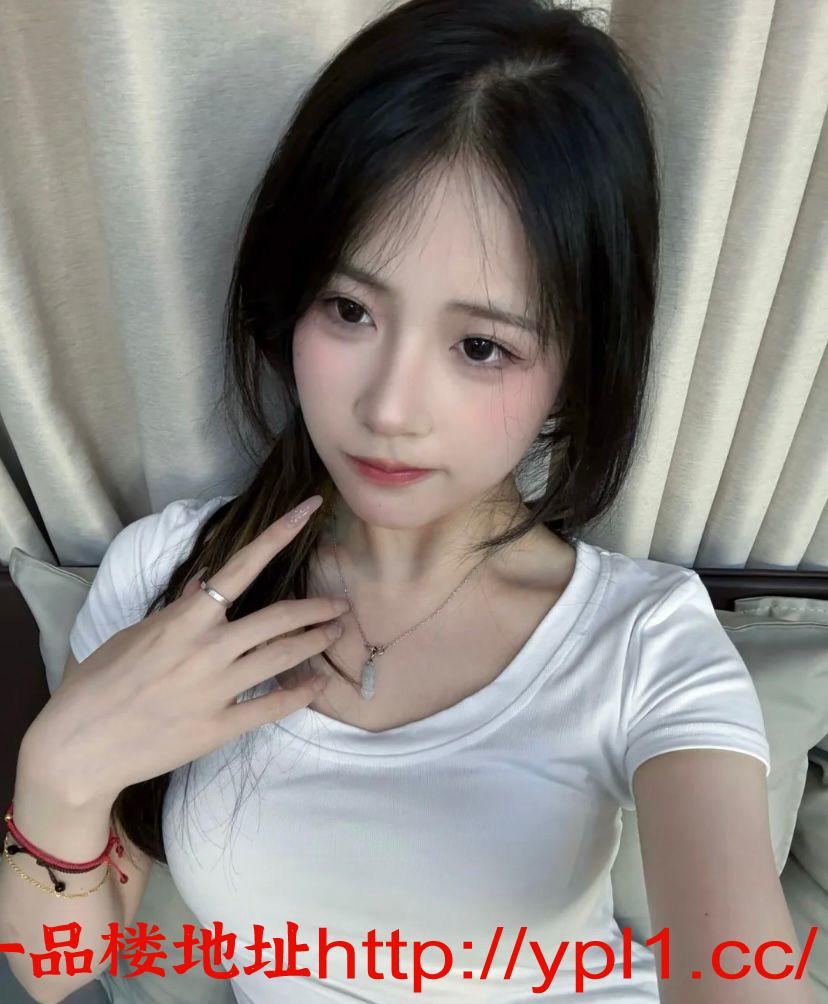 嫩逼妹妹前凸后翘敏感体质水很多