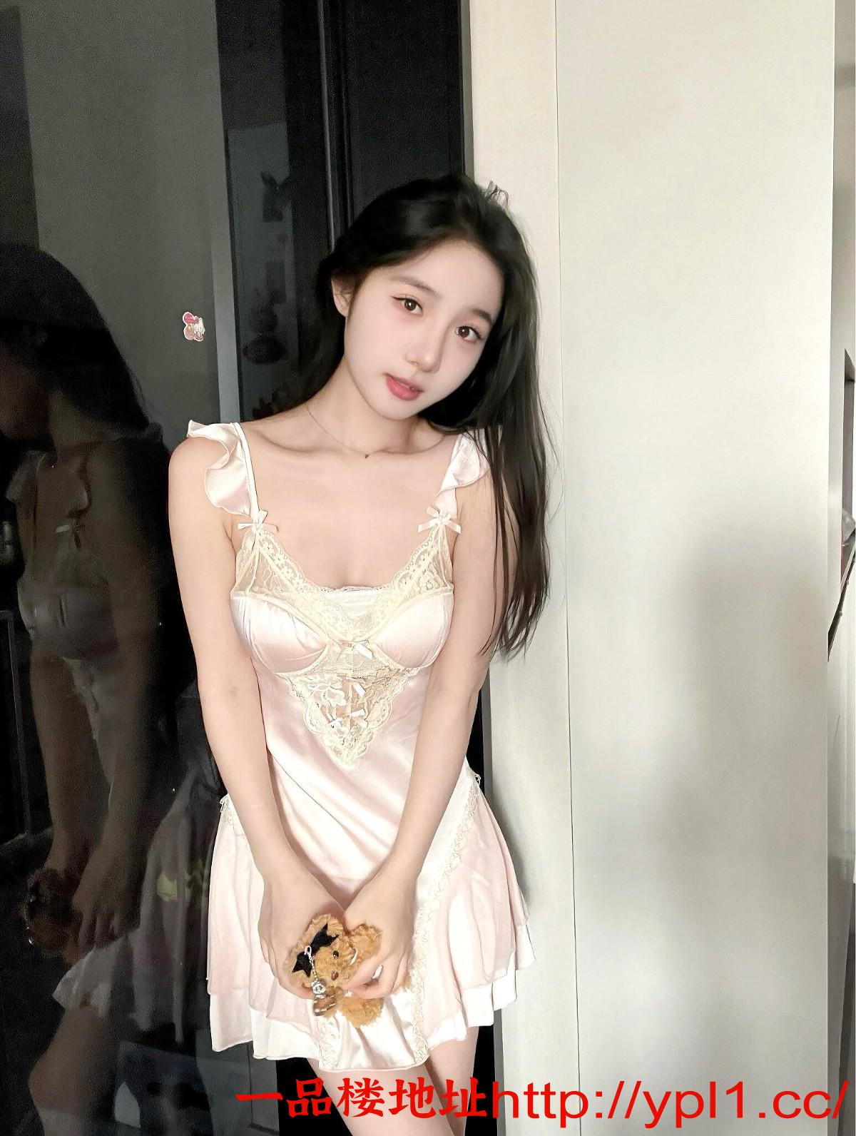 龙华肤白貌美小骚妹鲍紧水多