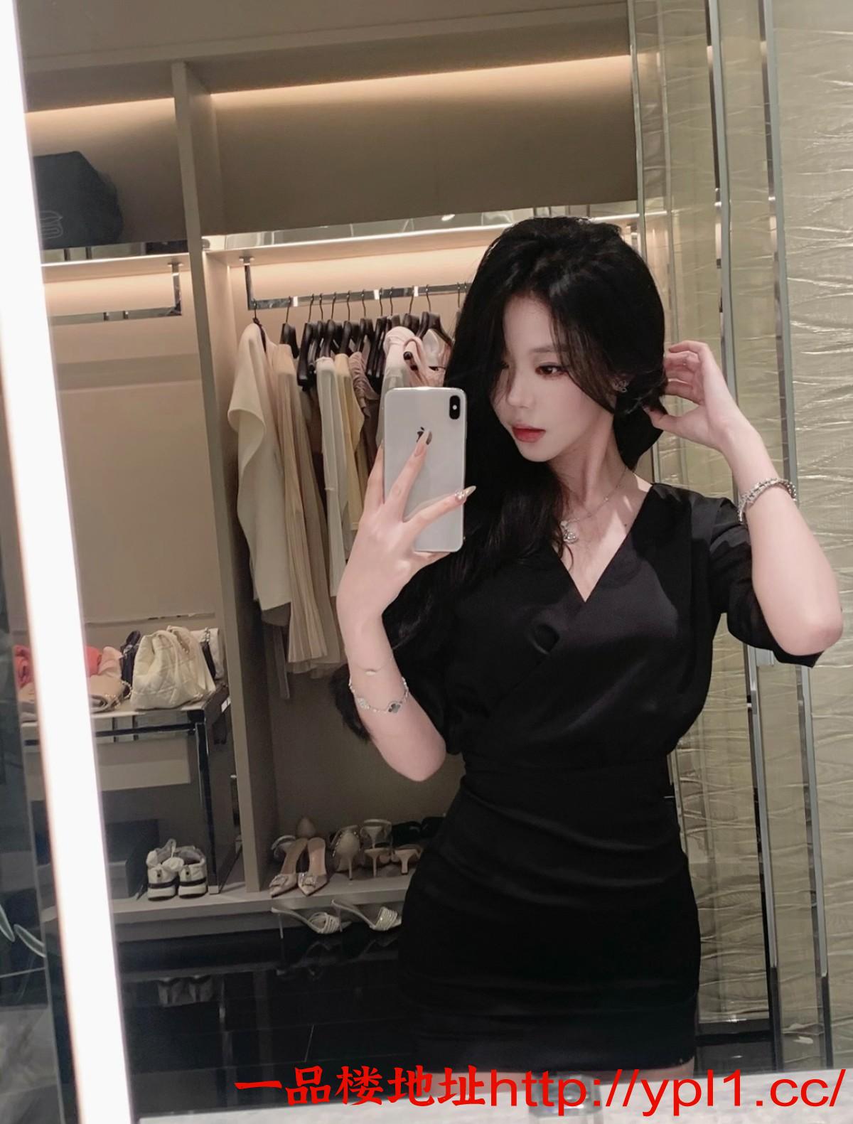 天津极品女神，丰乳肥臀的小美妞全程主动