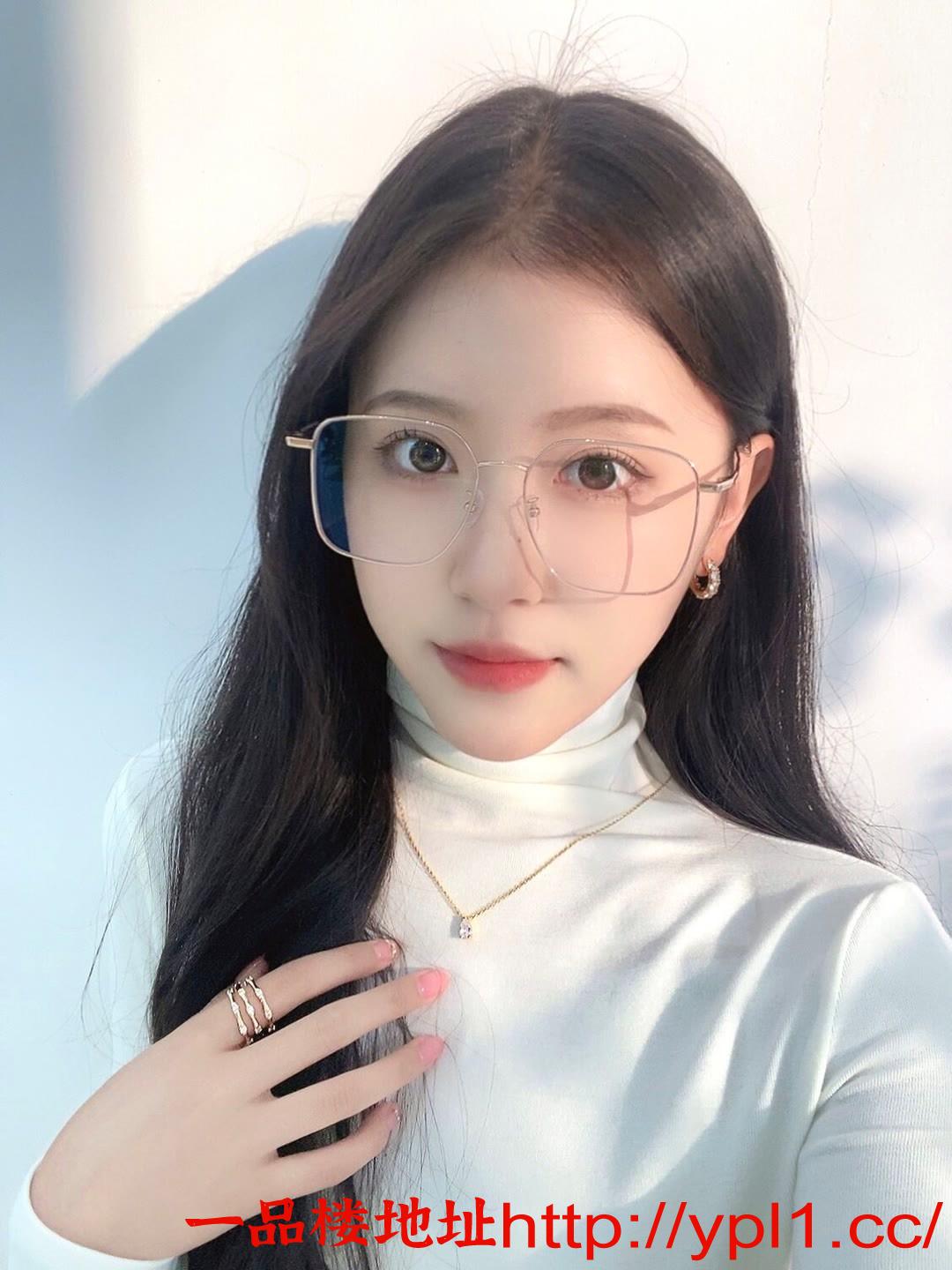 妹妹奶大逼嫩水多妖娆多姿