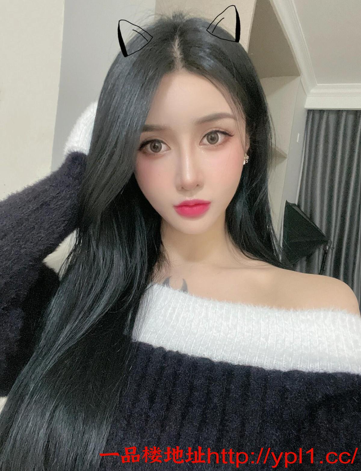 一线天可角色扮演的粉嫩妹妹