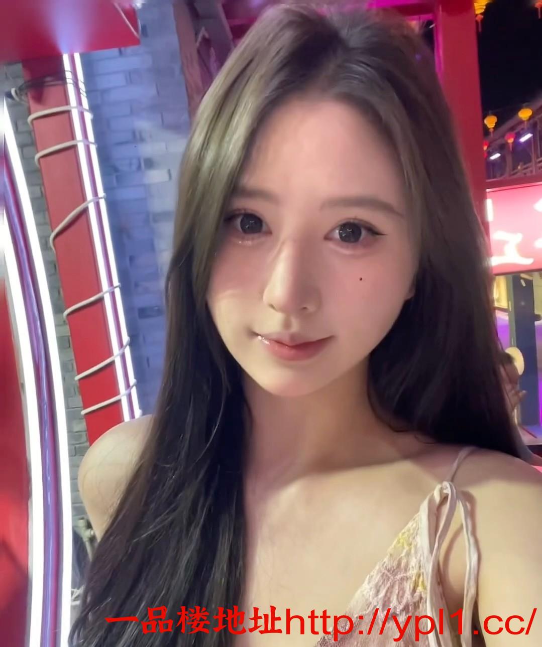 极品骚货嫩逼紧致湿滑水多妹妹