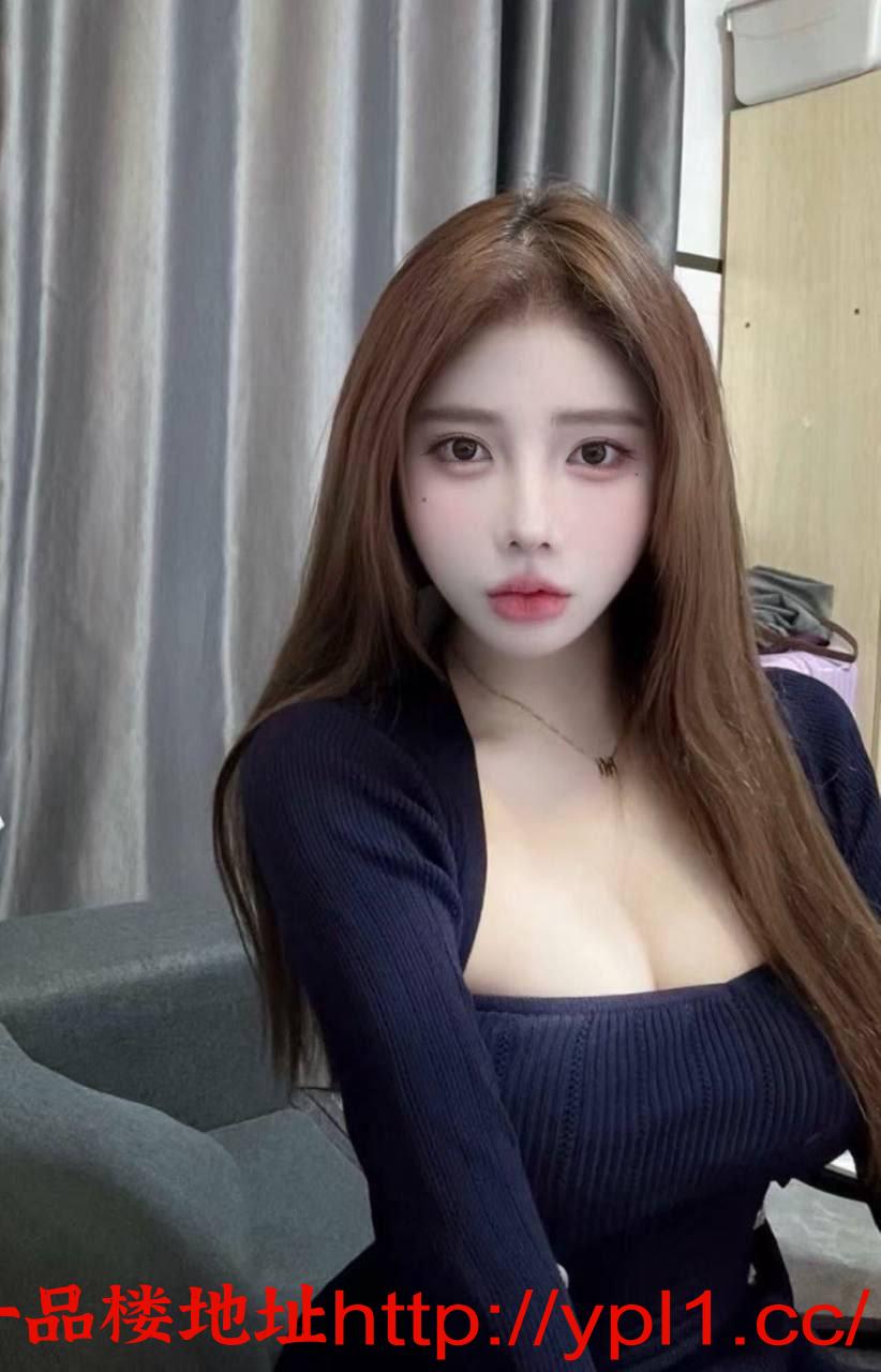 雨花皮肤嫩滑小骚逼