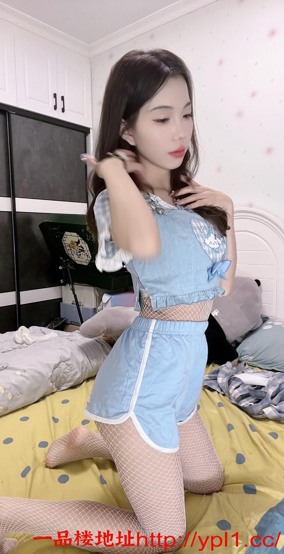 皮肤白嫩多汁够浪小姐姐