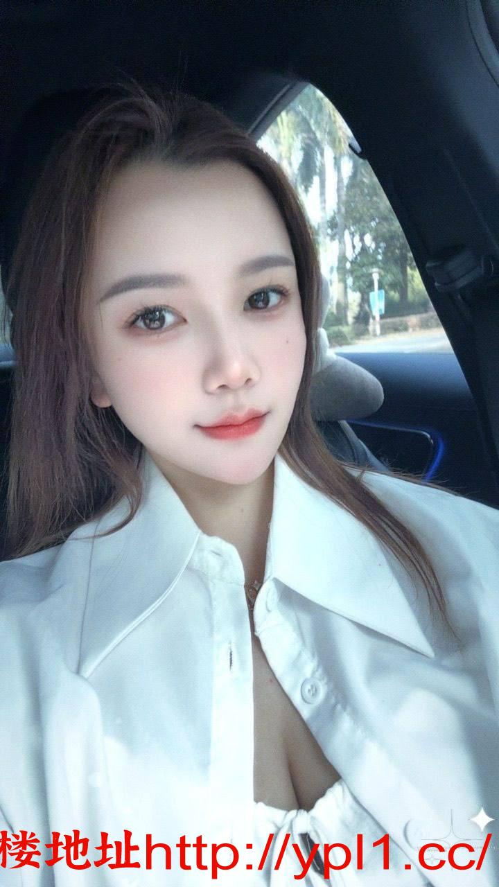 清纯粉嫩小妹乳头一摸就硬让你狂插