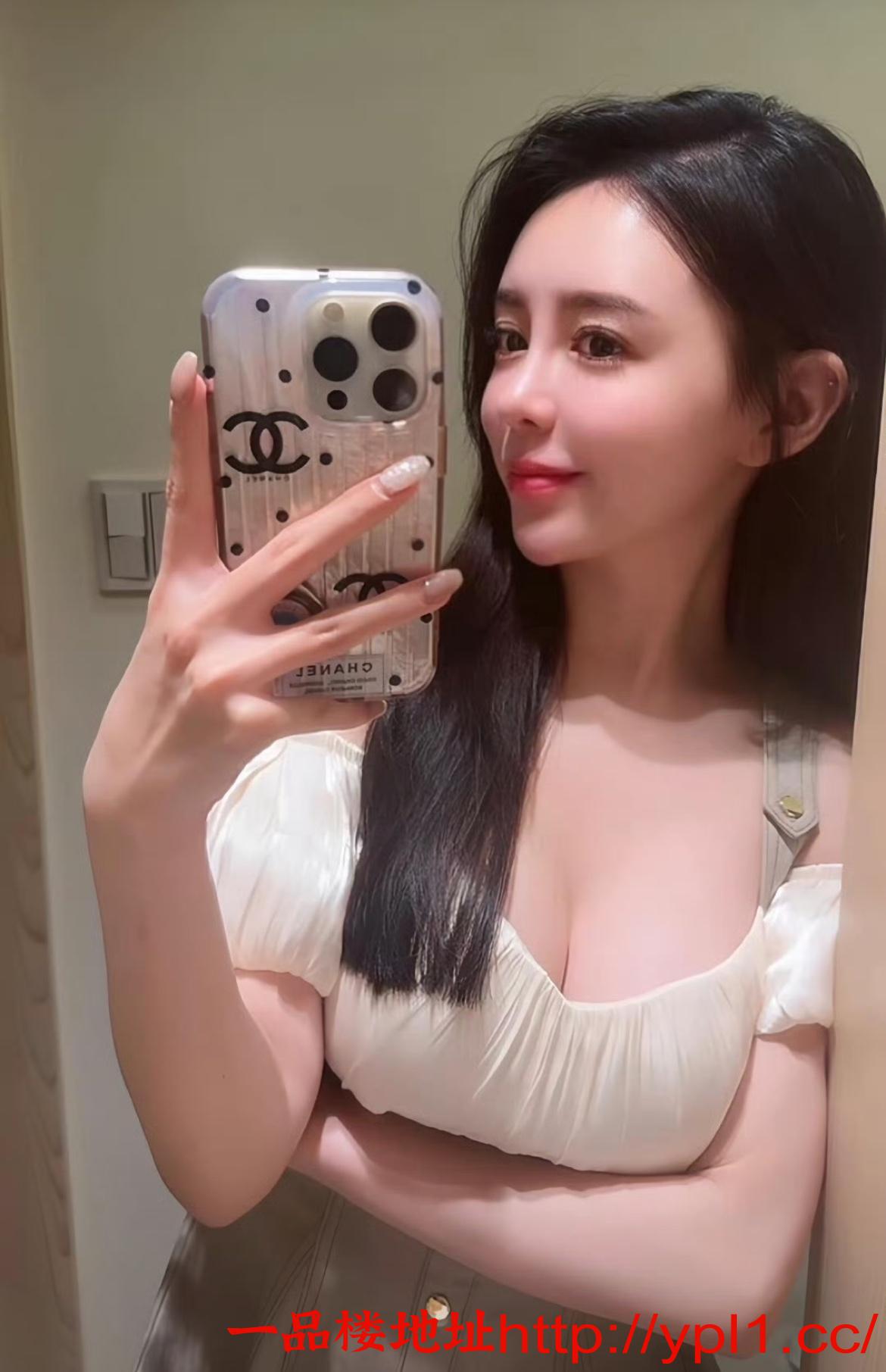 大奶老师舌头柔软口活一流很会调情