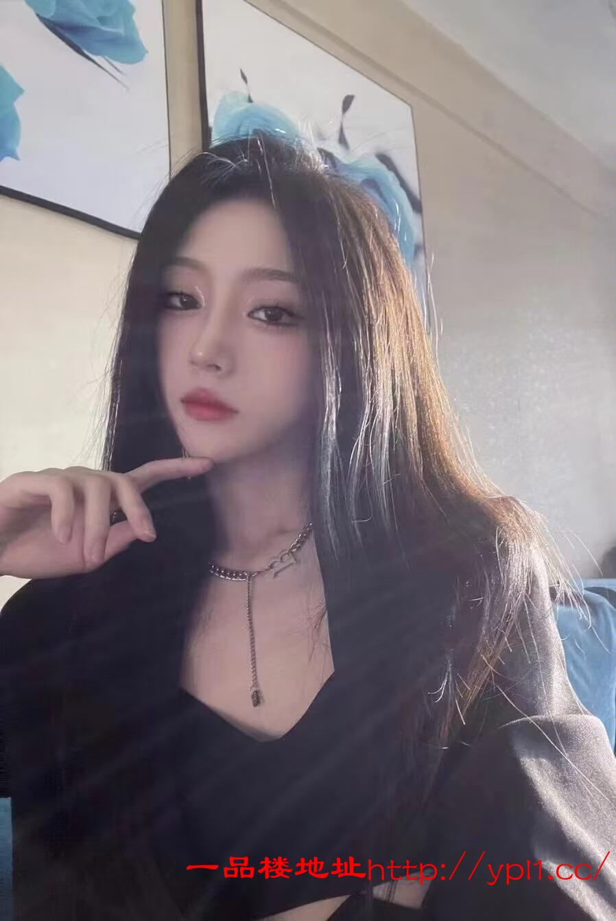 观音桥皮肤白白嫩嫩御姐美女