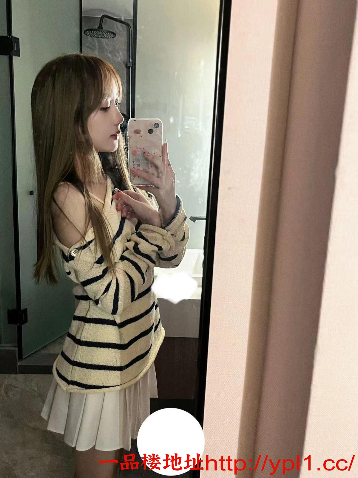 风骚完美身材小姐姐