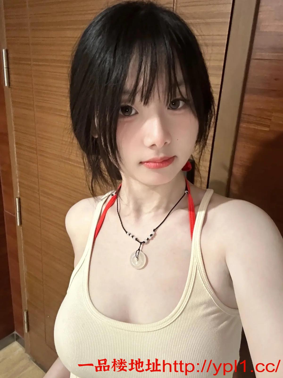 01兼职刚下海，穴紧易高潮