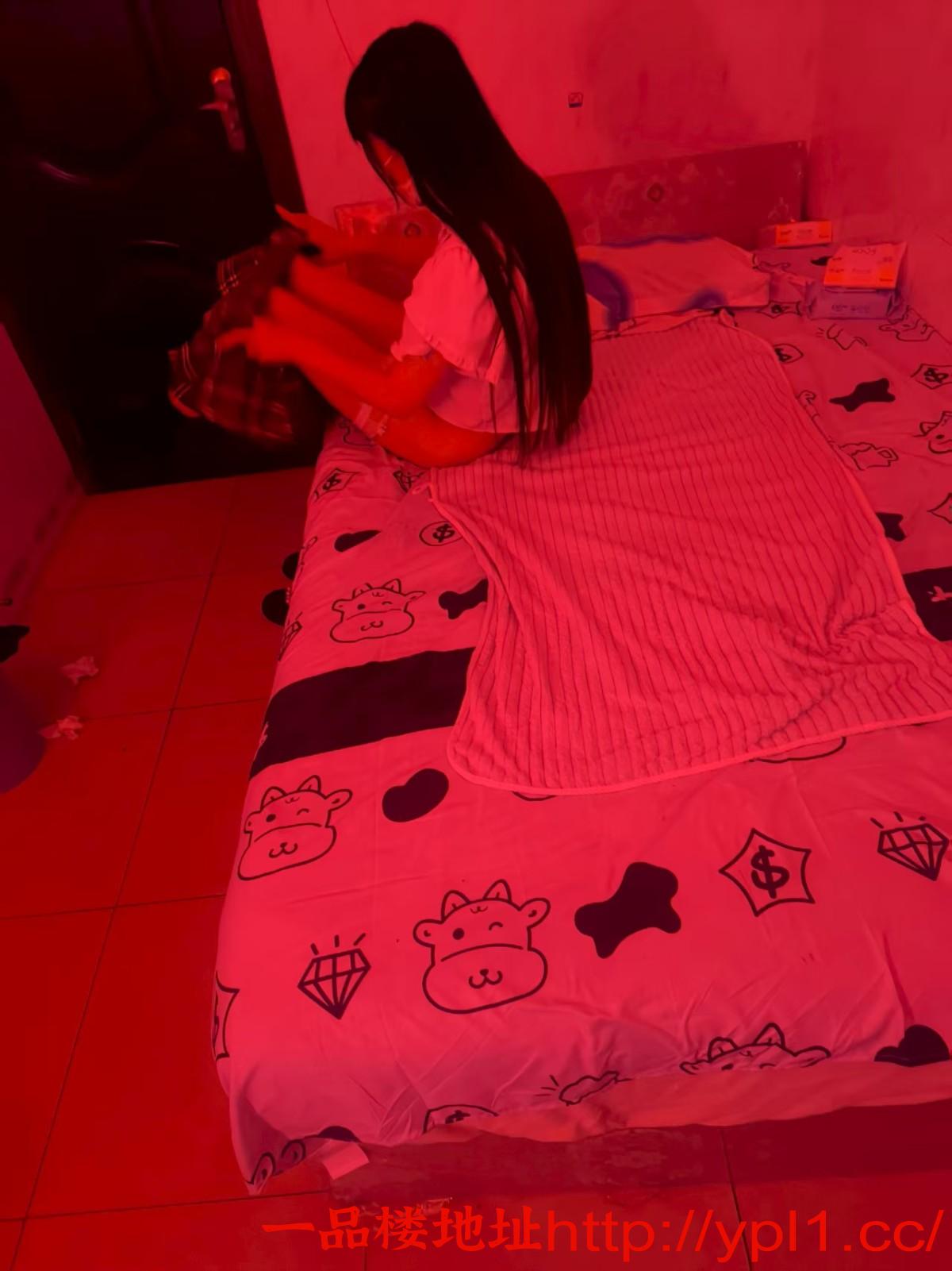 分享会喷会吸粉嫩小穴鲍鱼学妹可先做爱后付款