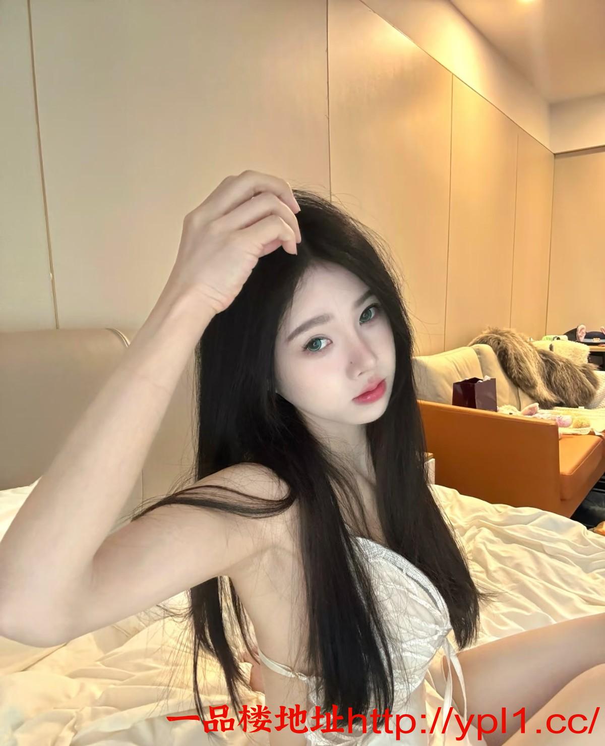 武侯兼职03年清纯粉嫩学妹