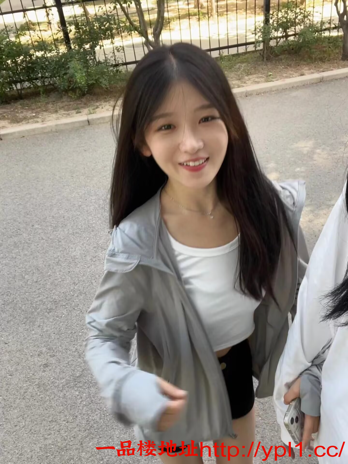 极品黑丝嫩妹会吸会舔(可外出）