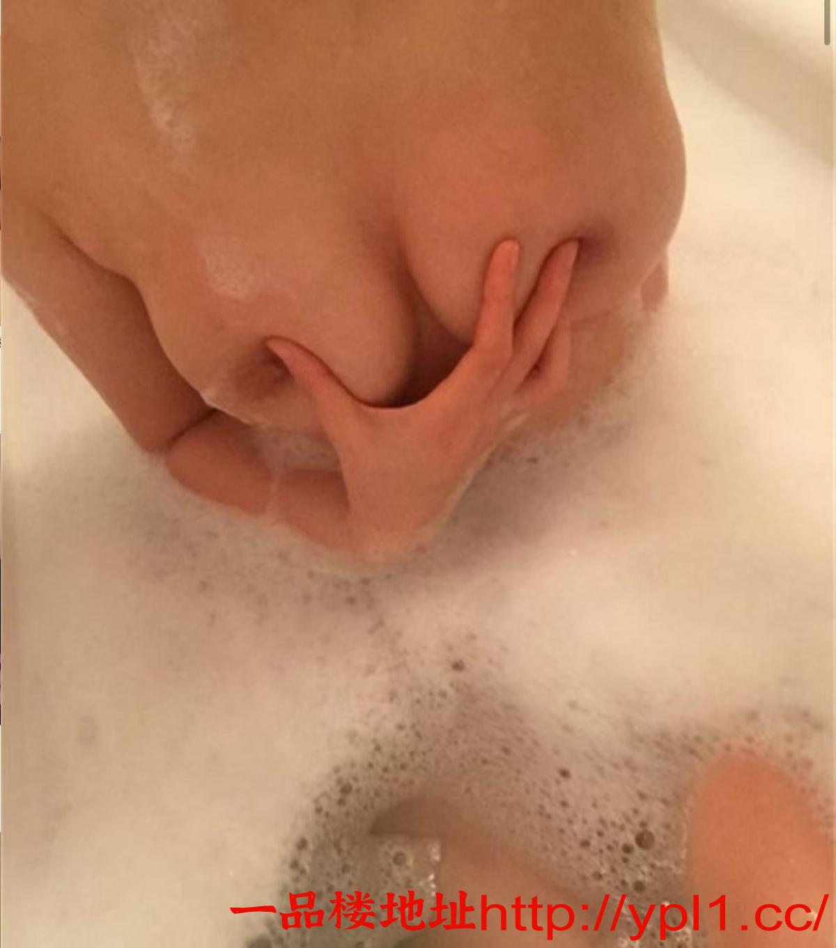 水嫩骚逼大胸妹妹有调情道具