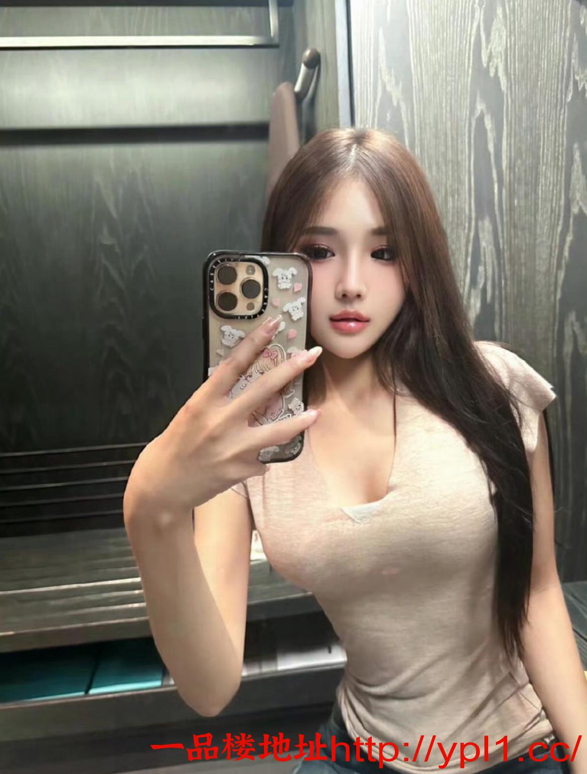 绝美身材的白嫩美少妇