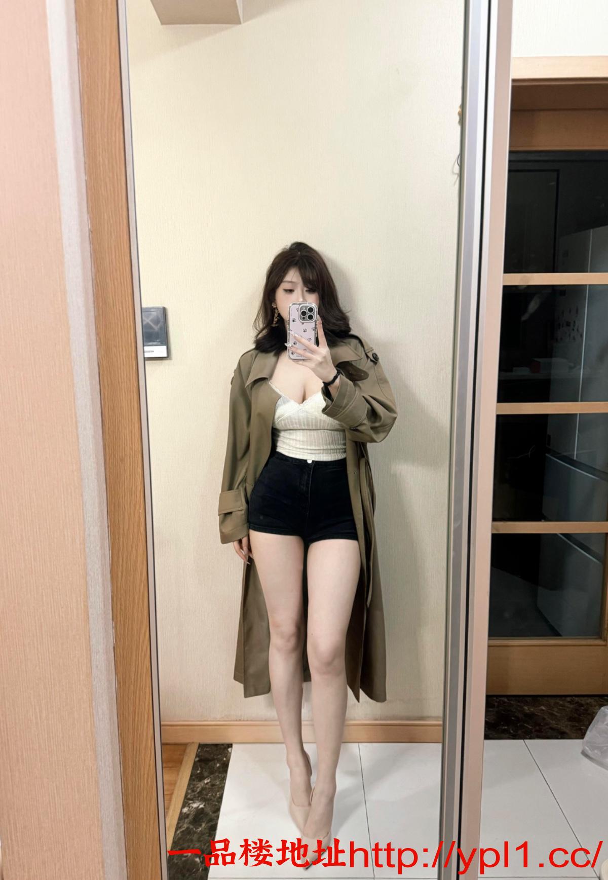 清纯颜值大胸长腿妹子