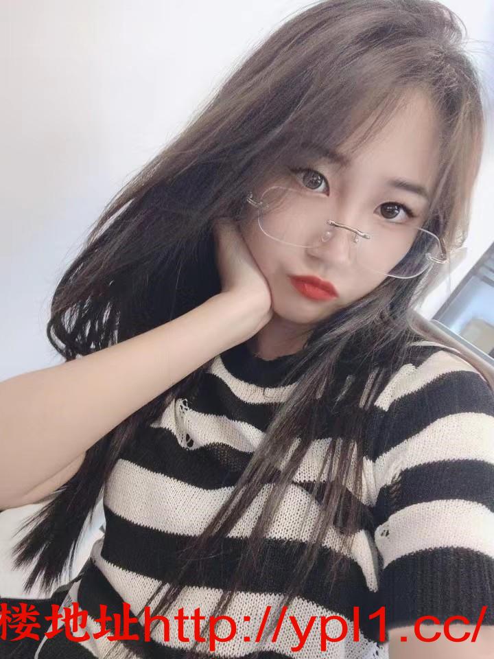 刚做不久漂亮兼职小妹