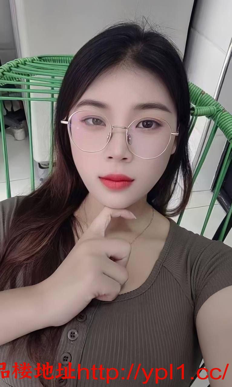 刚刚和男朋友分手，小美兼职下海（真人认证）