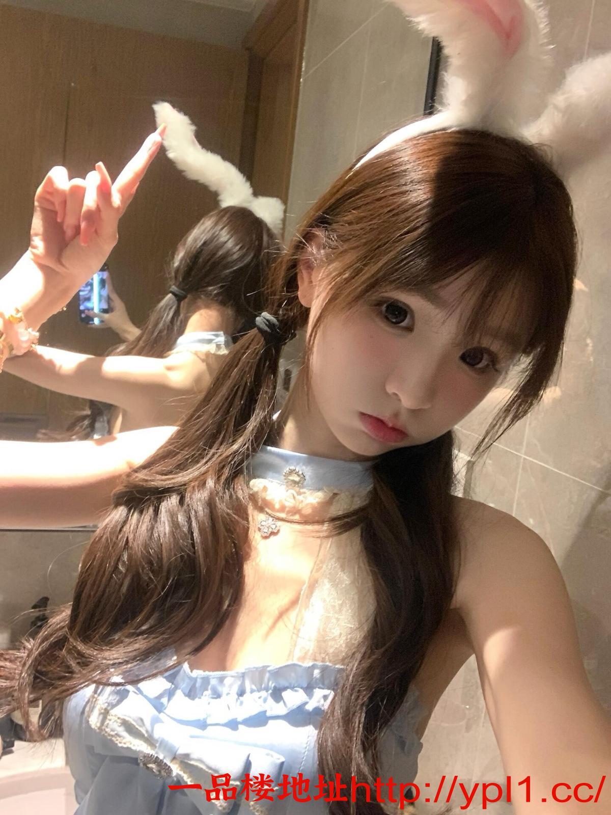 极品嫩妹可外出（粉嫩多汁）