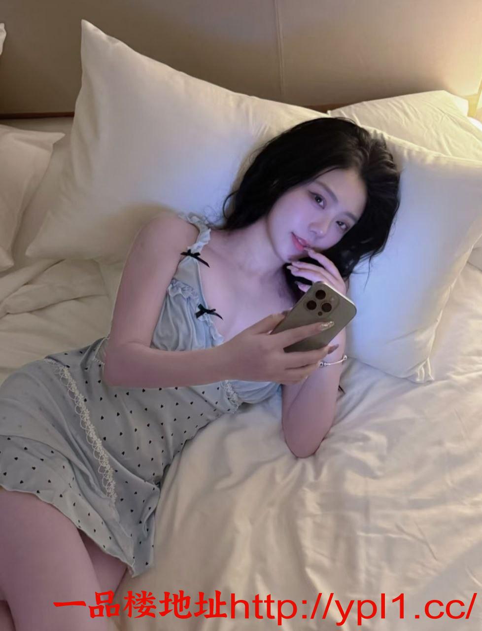 兼职瑜伽老师身材S蜜桃臀被迫刚下海