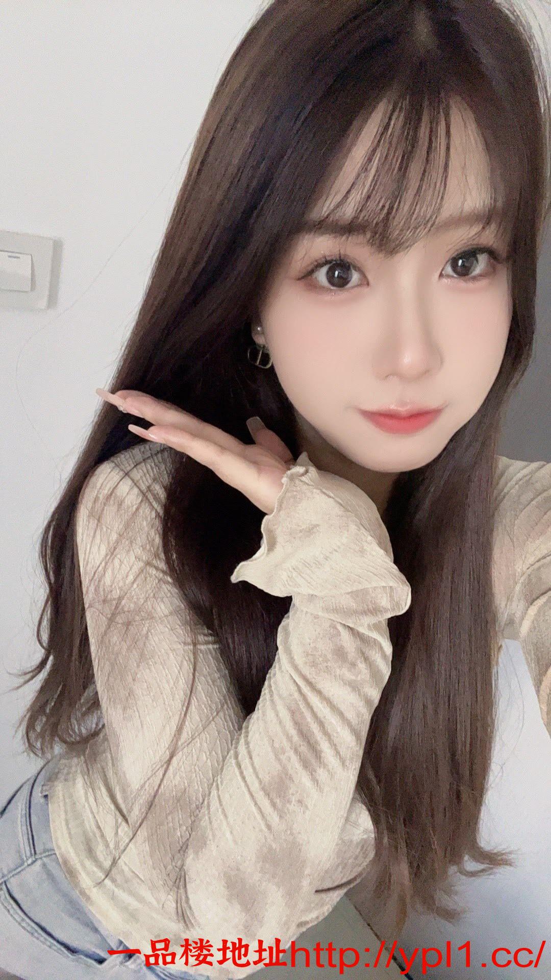 嫩妹粉乳翘臀极致诱惑纯欲天花板