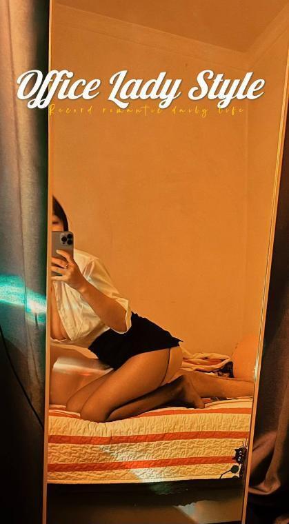 瘦底胸大颜值老师