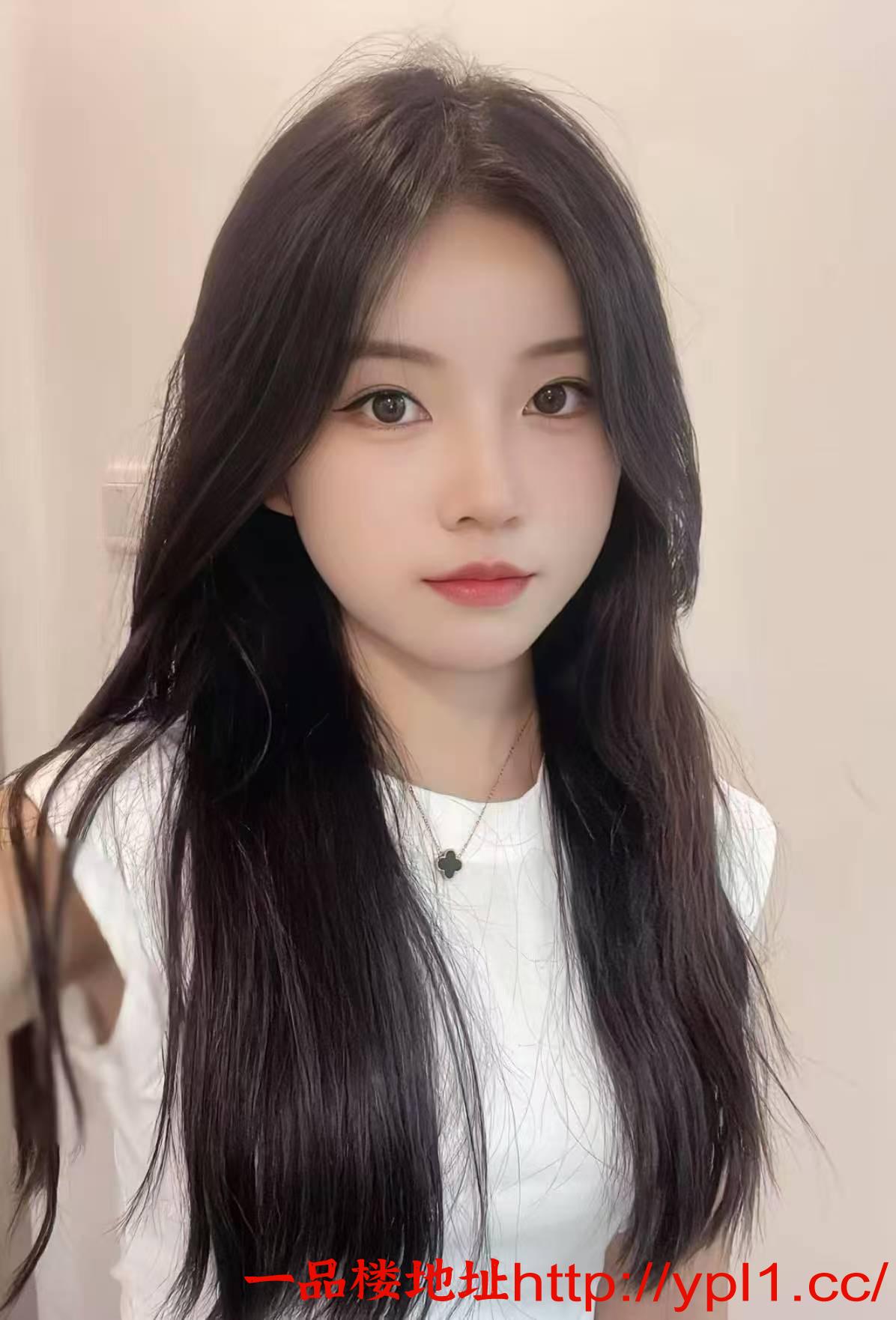 性感气质粉嫩听话乖巧学生妹