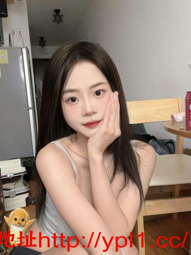 兼职粉嫩大胸妹