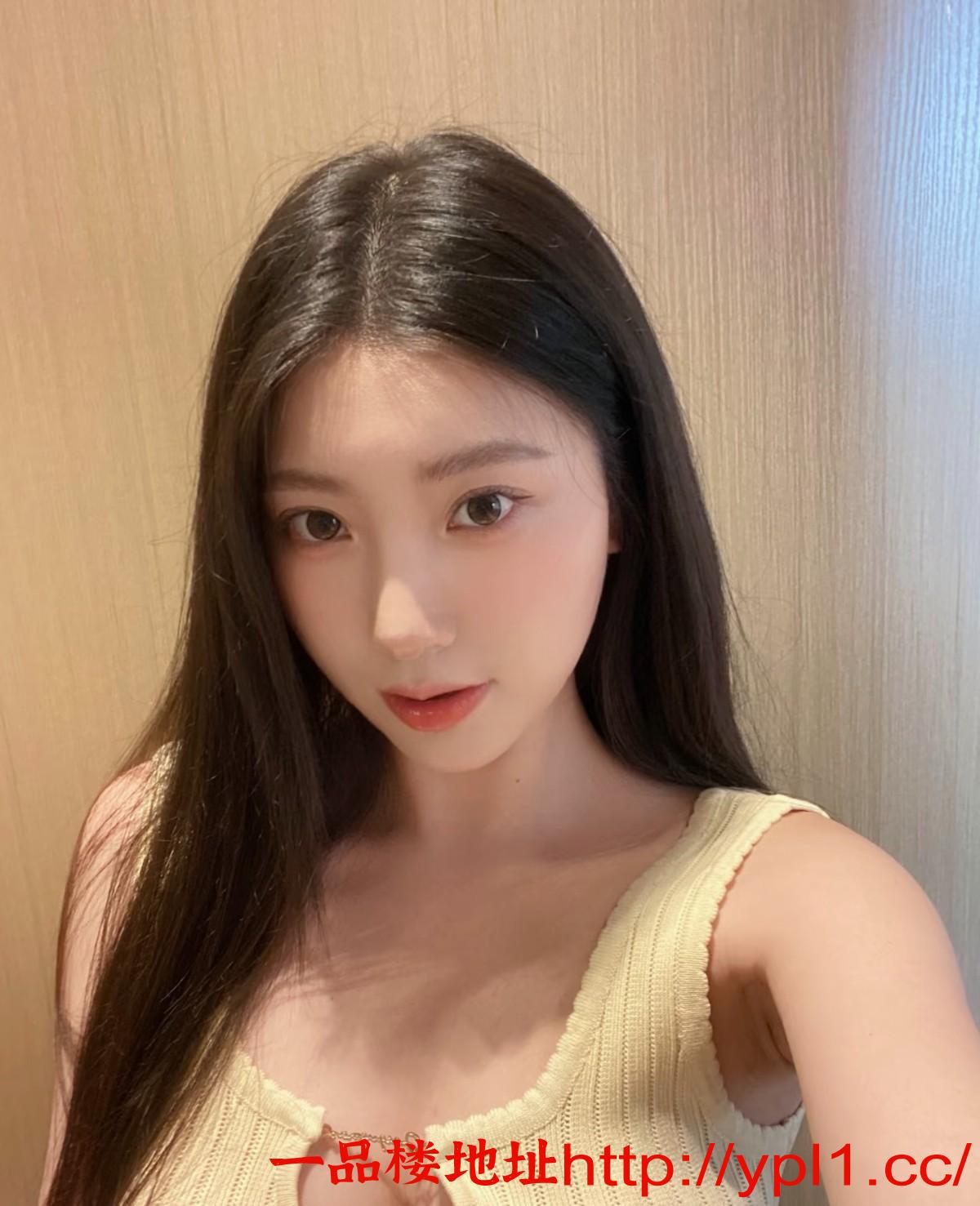 重庆极品黑丝丰满小骚货粉嫩敏感易潮喷