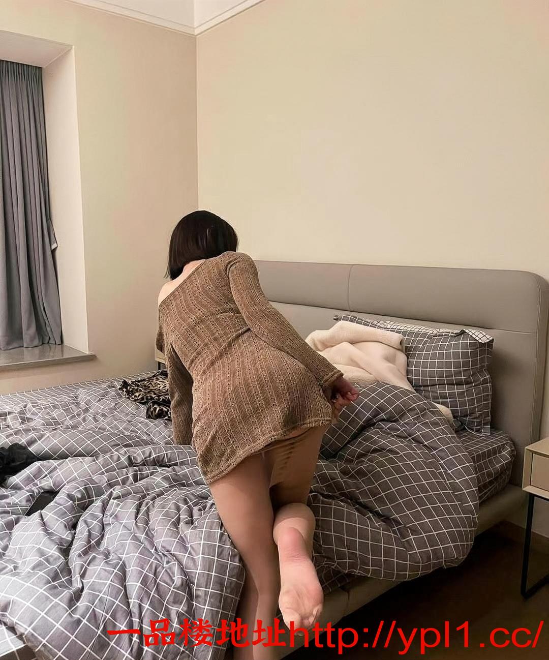 情趣诱惑小骚逼姿势多