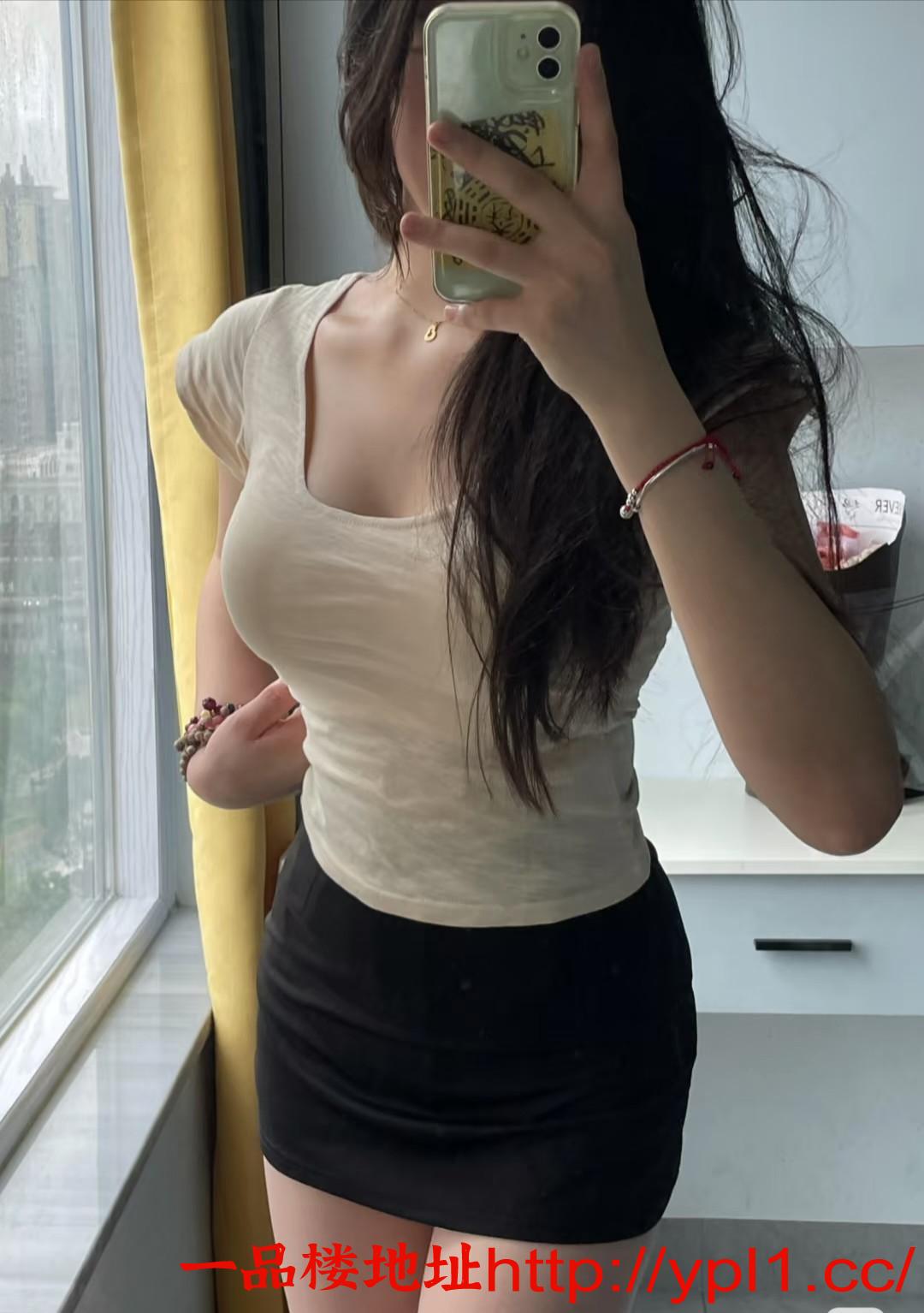 妹妹含情脉脉肉欲十足小穴紧滑