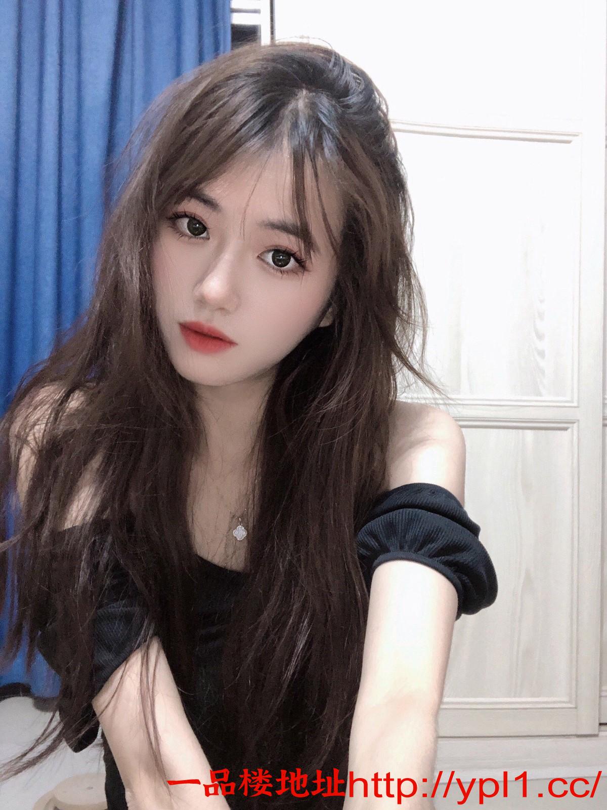 嫩穴紧致会吸包裹感很强的骚女