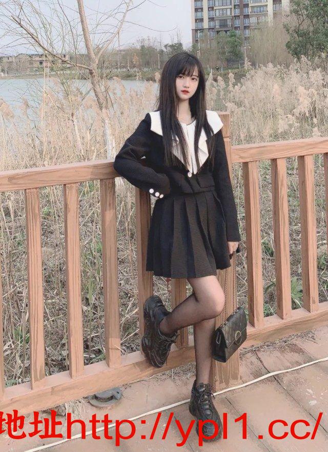 尤物性感粉嫩白虎鲍鱼妹妹