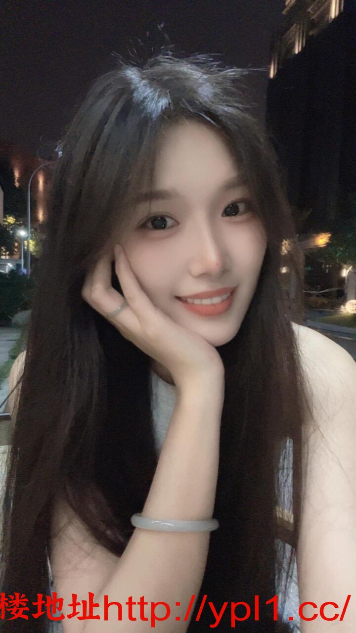 极品淫荡小妖精深喉口技多奶大逼粉