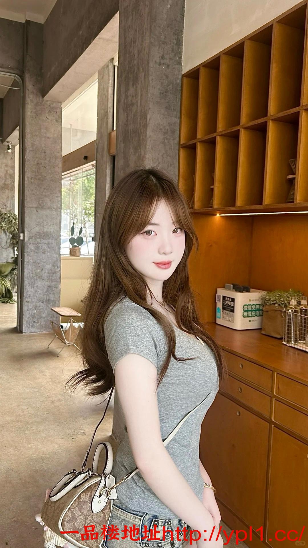 上海中高端嫩妹00后兼职刚下海可调教