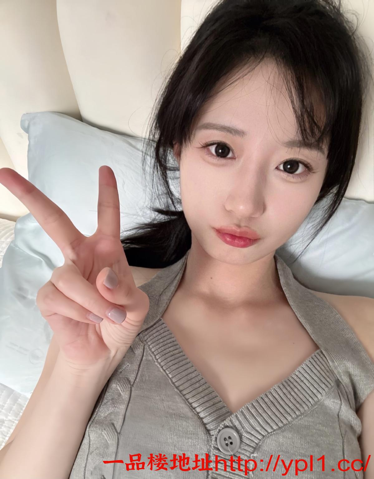 清纯妹妹逼逼会流白浆 紧紧包裹狼弟弟