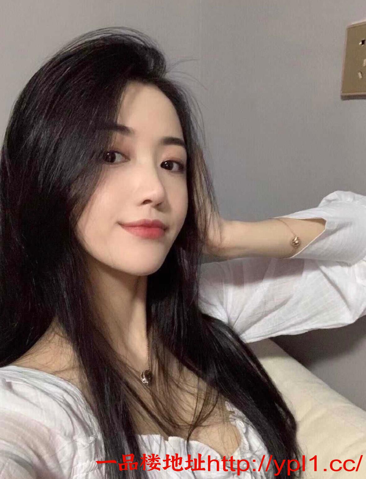 肥臀情趣少妇一插入就高潮