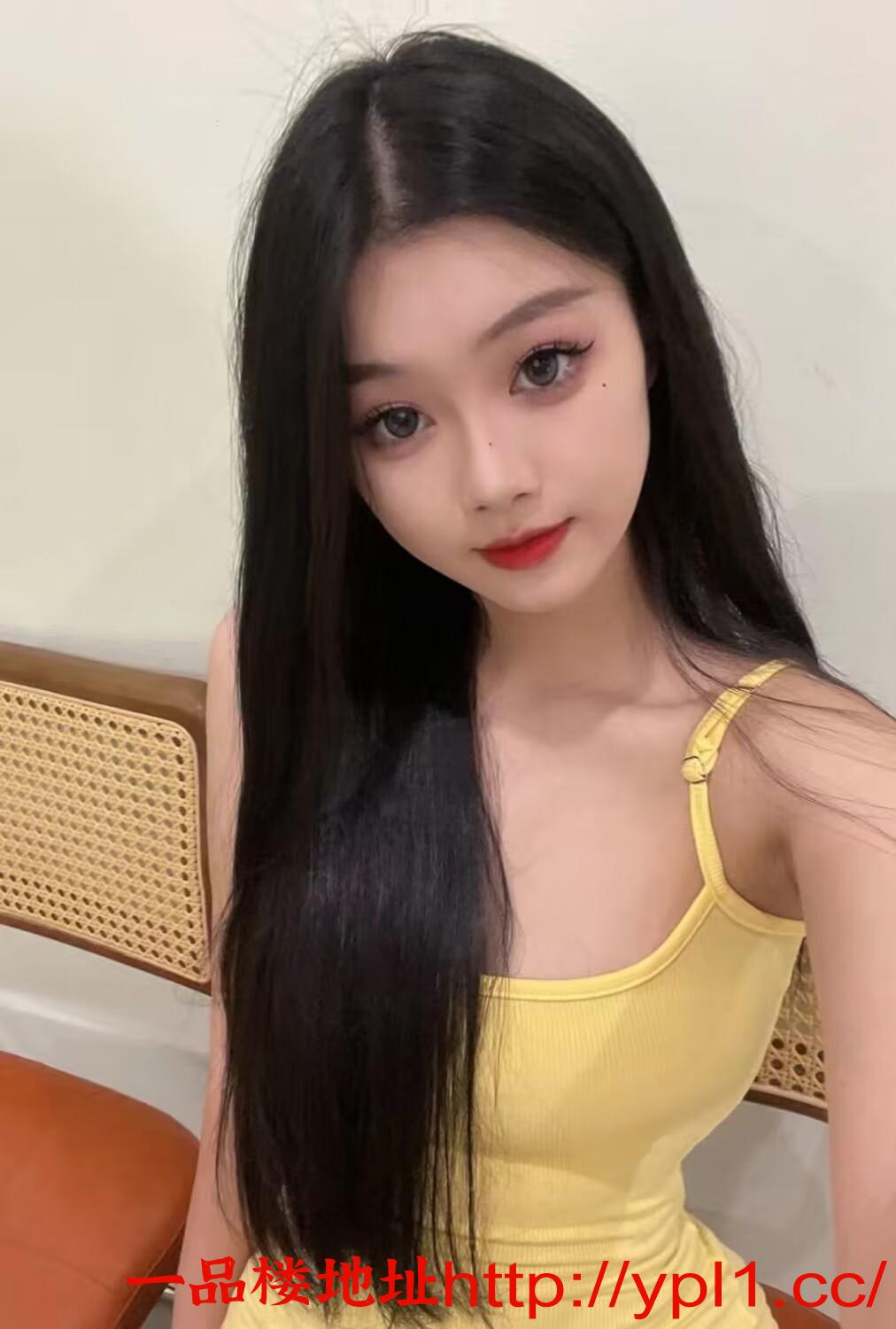 20岁传媒学院学妹鲍鱼粉嫩水多紧致