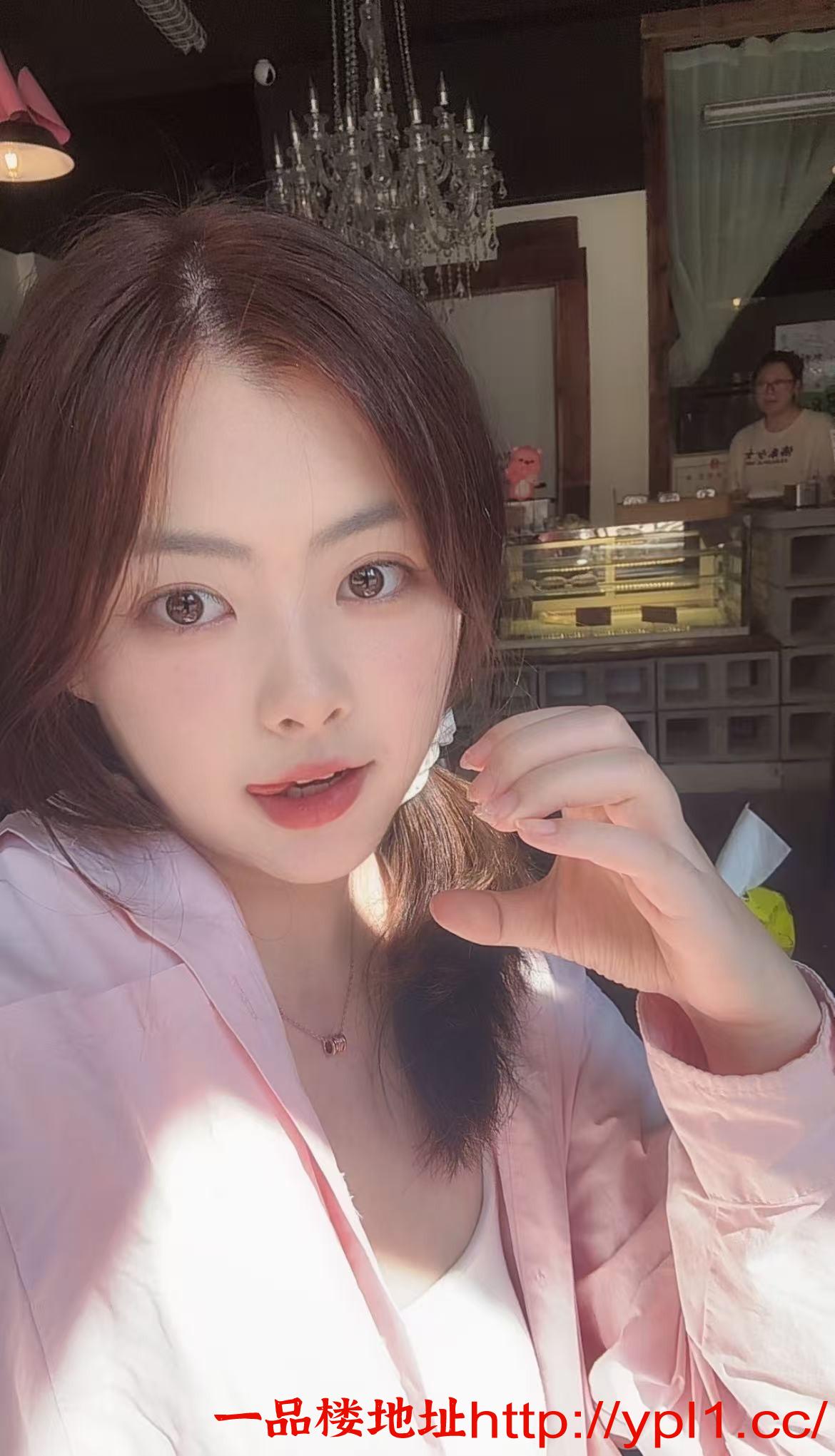 极品粉嫩尤物骚妹姿势多口活超爽