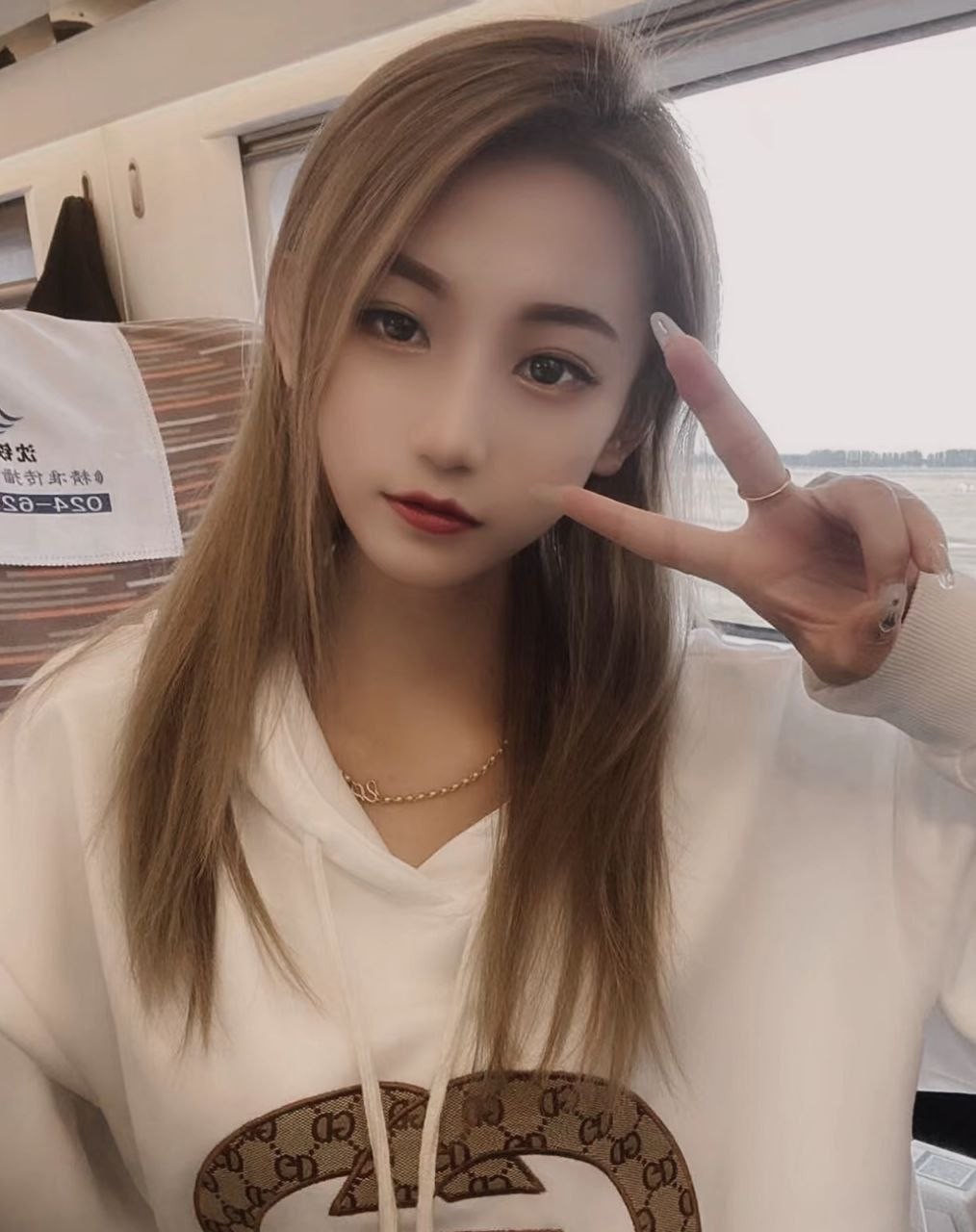 兼职骚货大胸妹