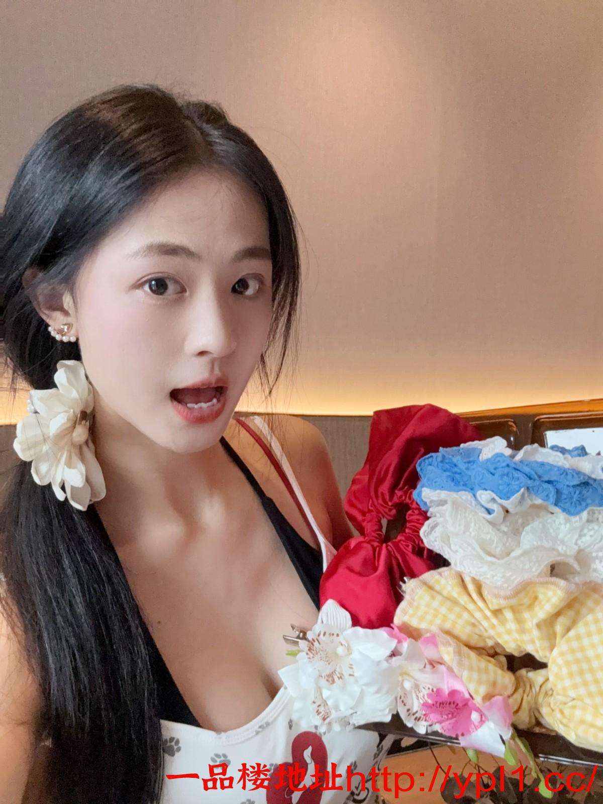 口活极好大胸嫩逼小妹