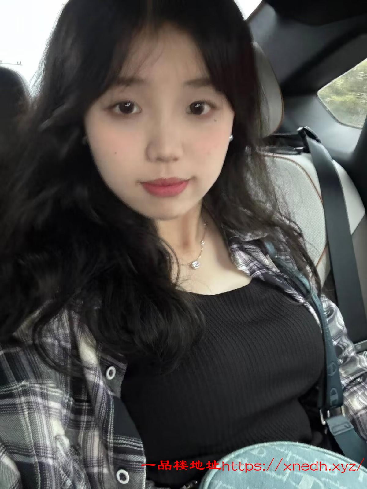 纯洁小妹皮肤超白超嫩及其温柔