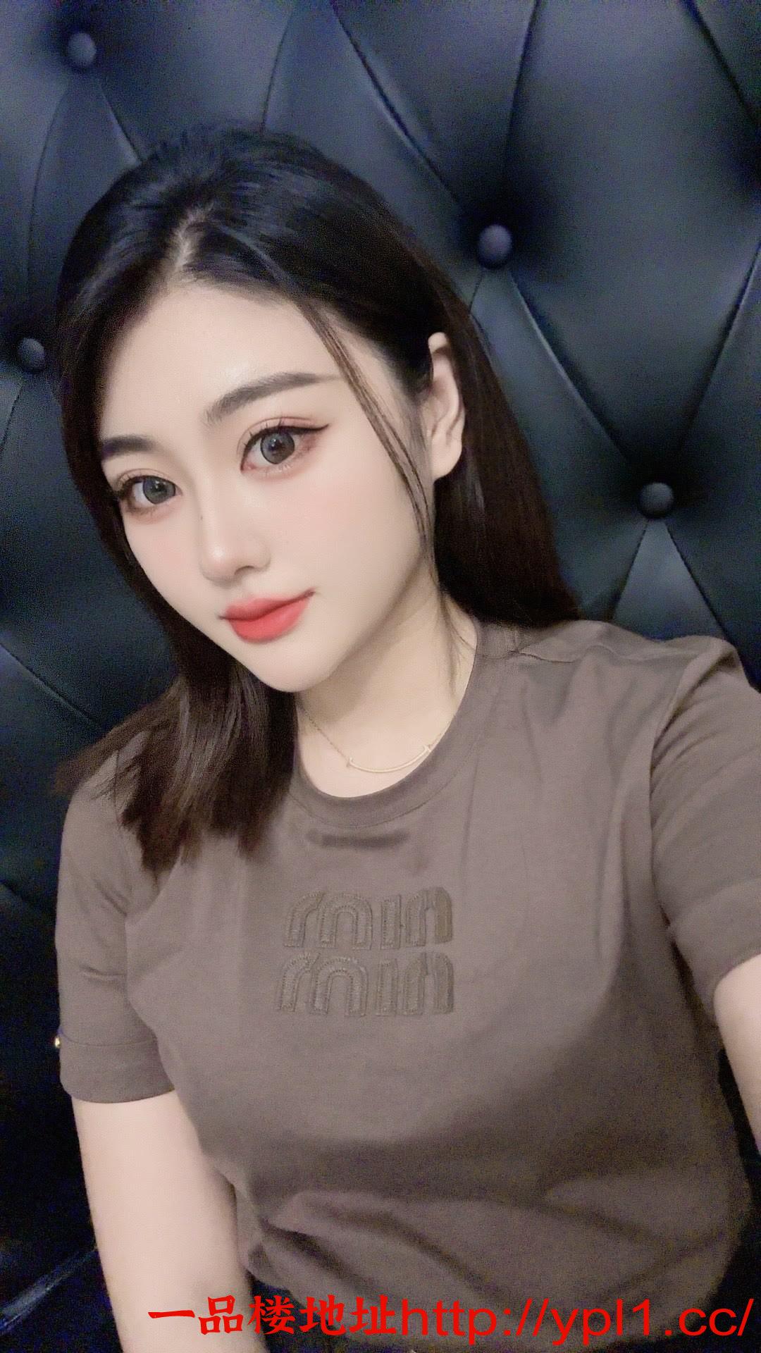 嫩妹皮肤白皙粉嫩易高潮