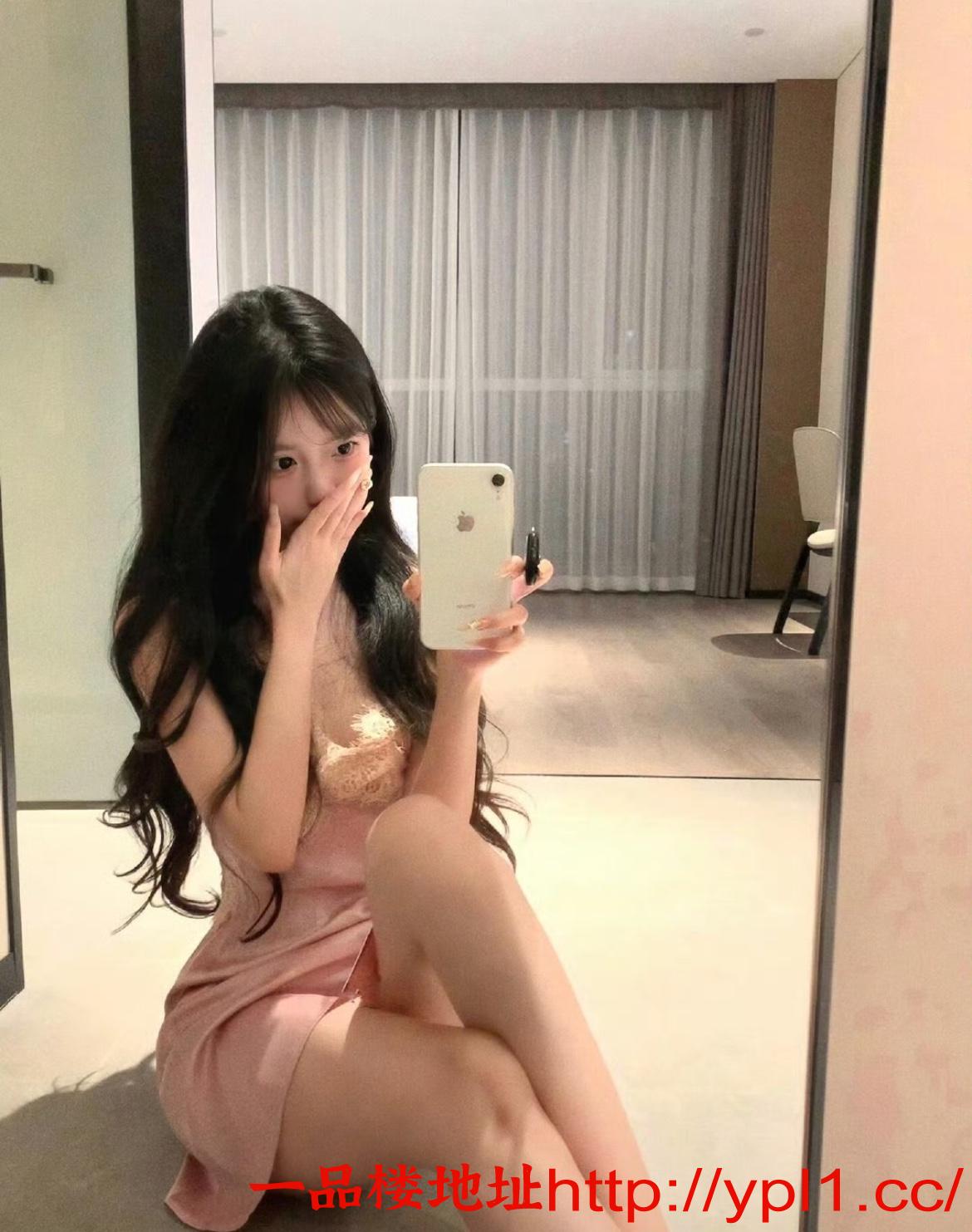 新人舞蹈系极品校花女神 完美炮架身材