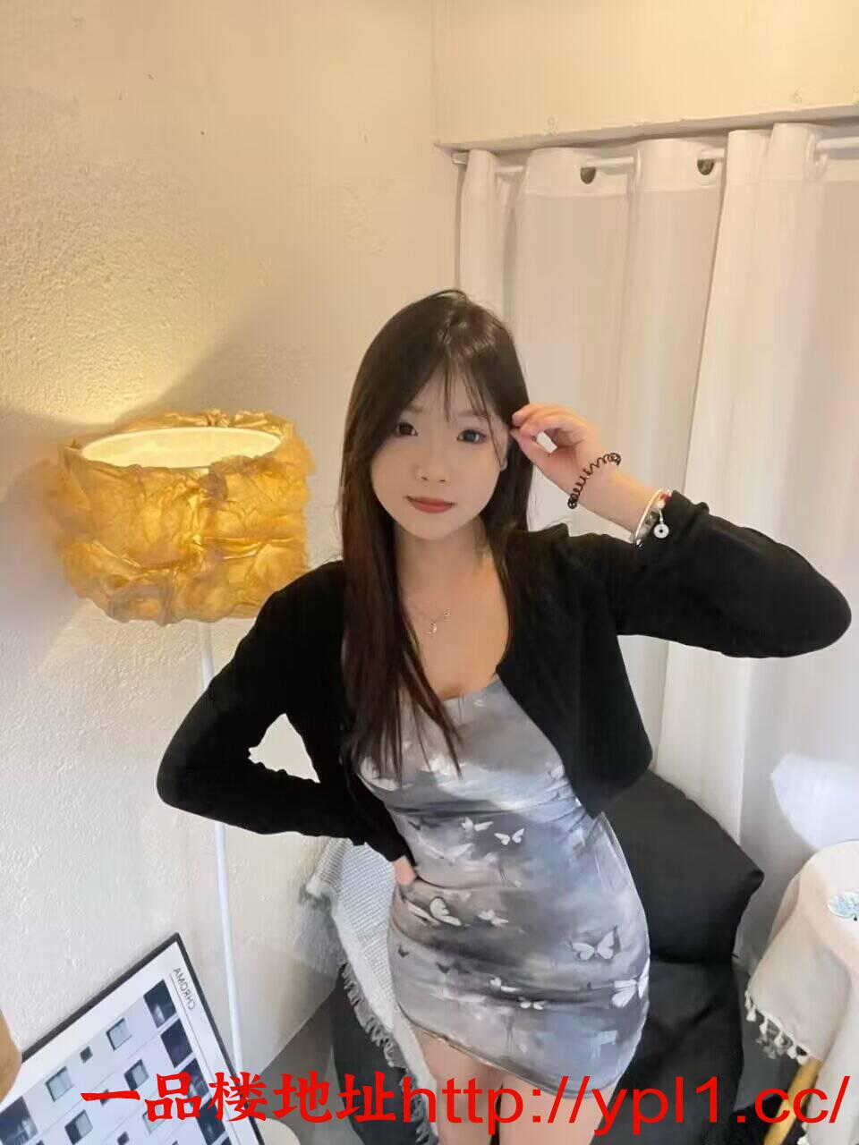 标准苗条奶大逼紧妹妹