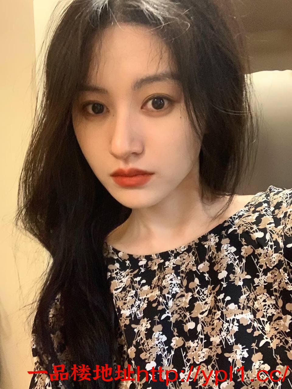 02年辣妹粉嫩紧会夹会扭姿势多